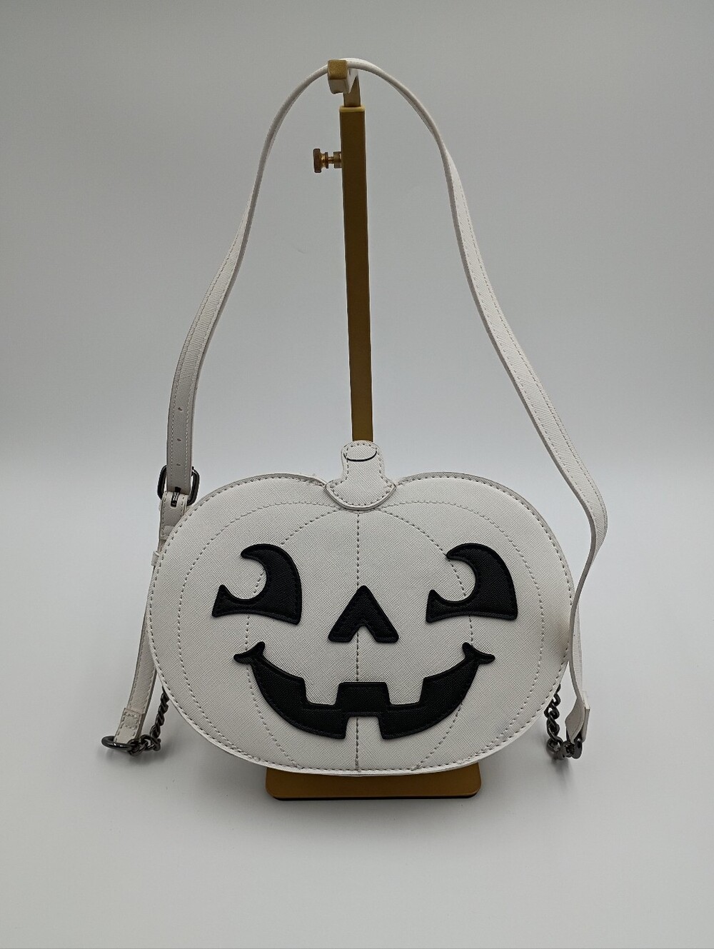 Mad Engine White Pumpkin Crossbody Bag Novelty Halloween Jack-O'-Lantern Purse